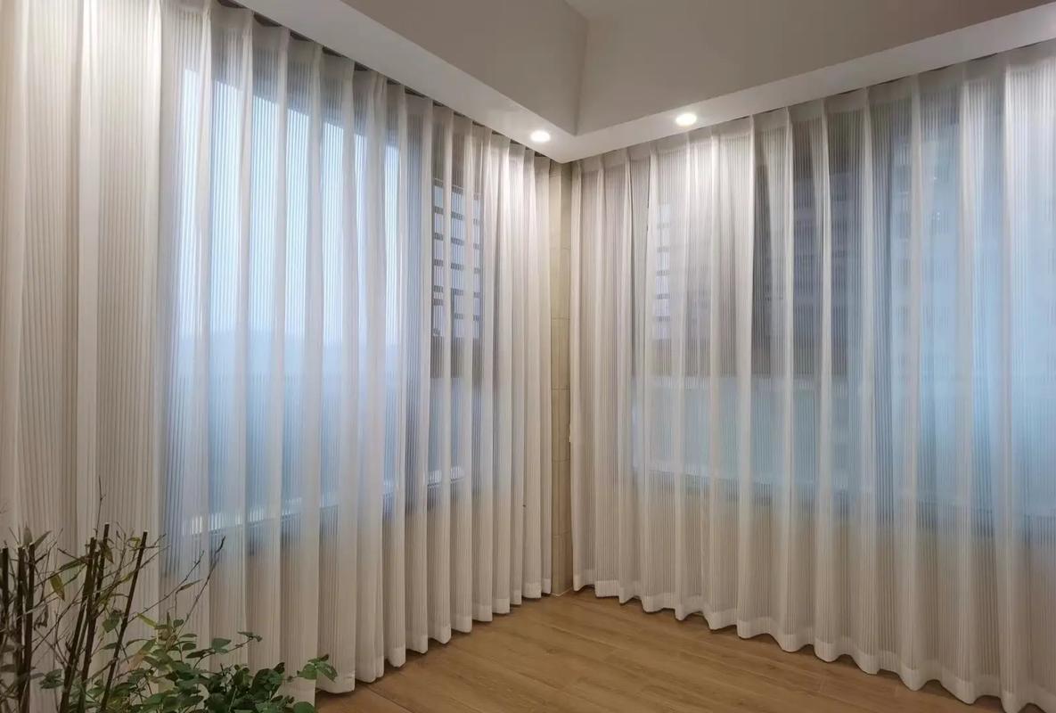 專業窗簾定制、安裝與維護 智能窗簾的全面指南